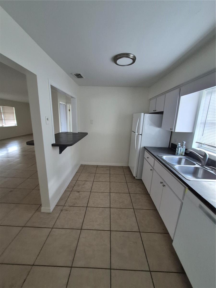 Image 13 of 20 For 11 Barbour Street