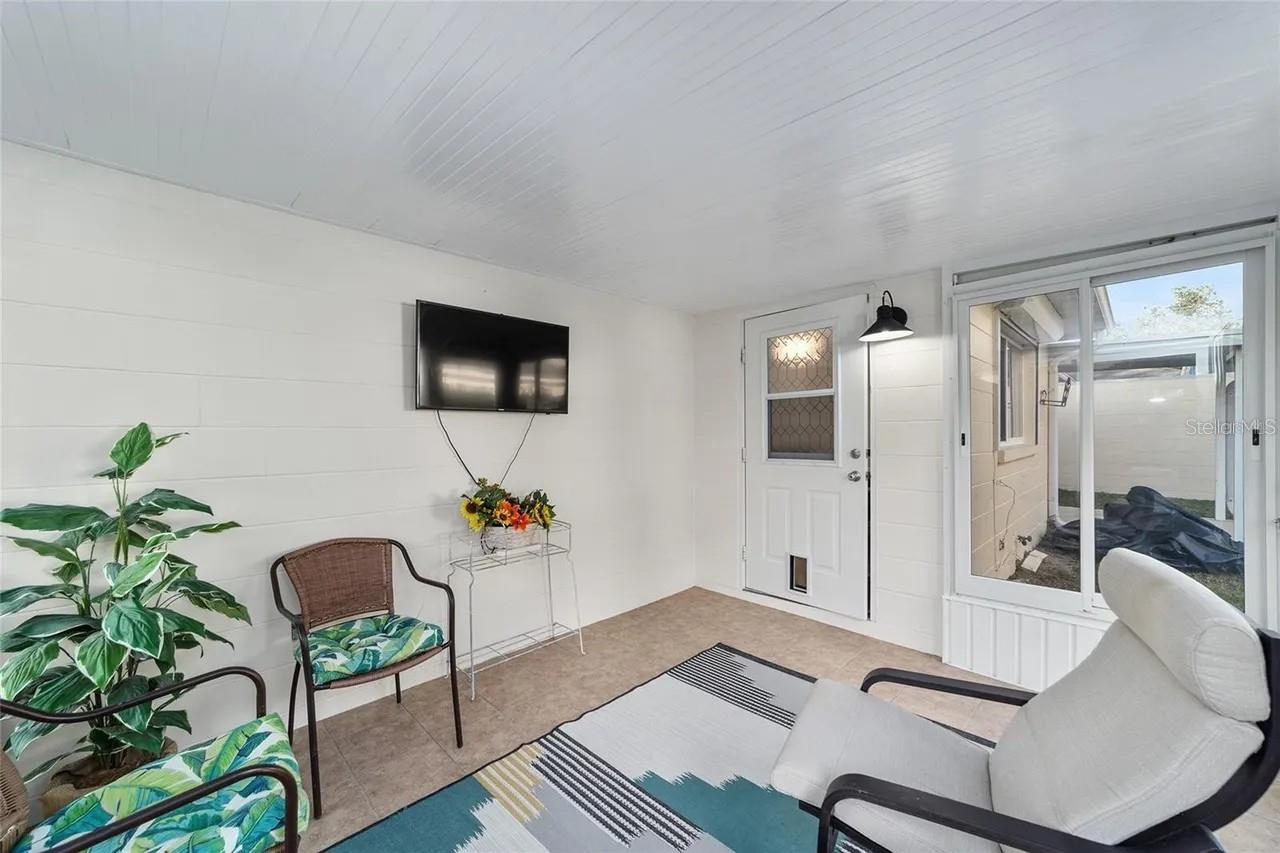 Image 14 of 16 For 9697 94th Court