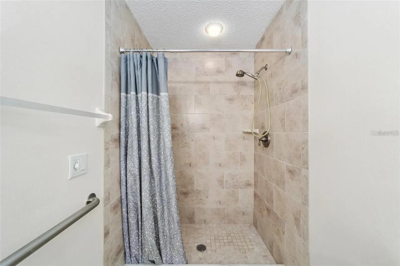 Image 9 of 16 For 9697 94th Court