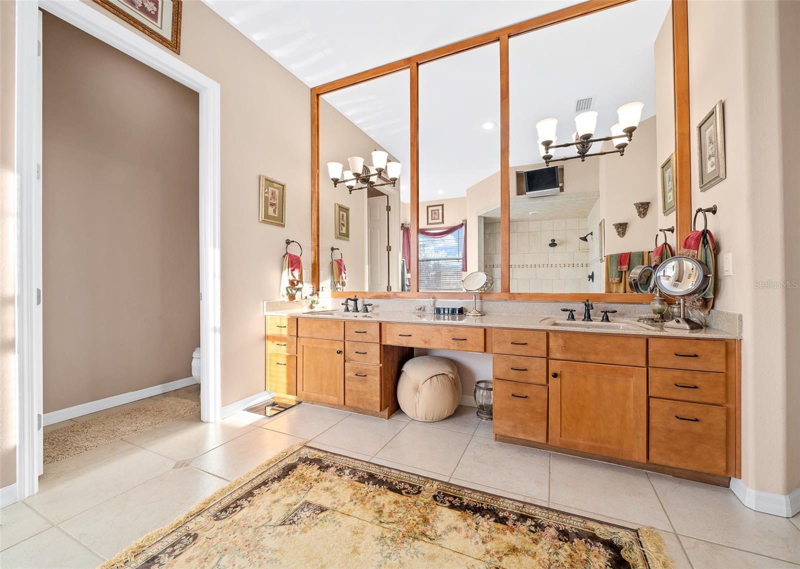 Image 22 of 71 For 2050 18th Street