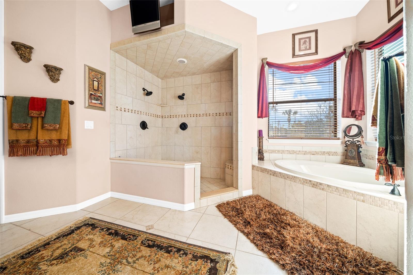 Image 23 of 71 For 2050 18th Street