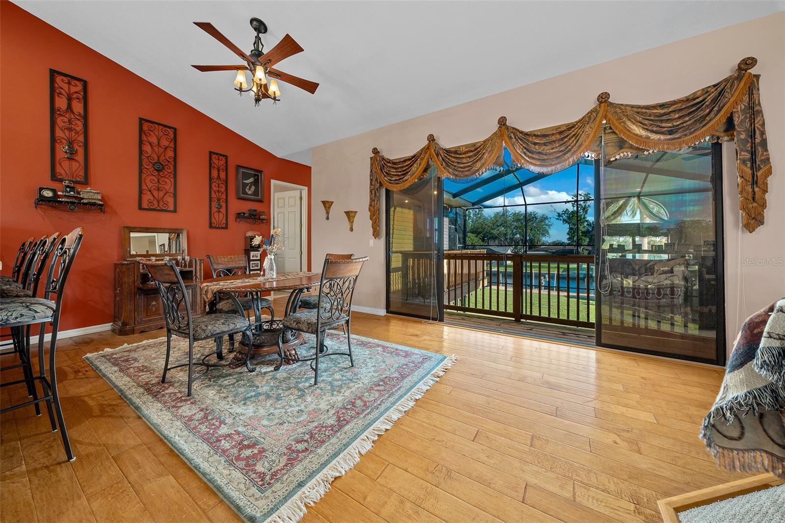 Image 29 of 71 For 2050 18th Street