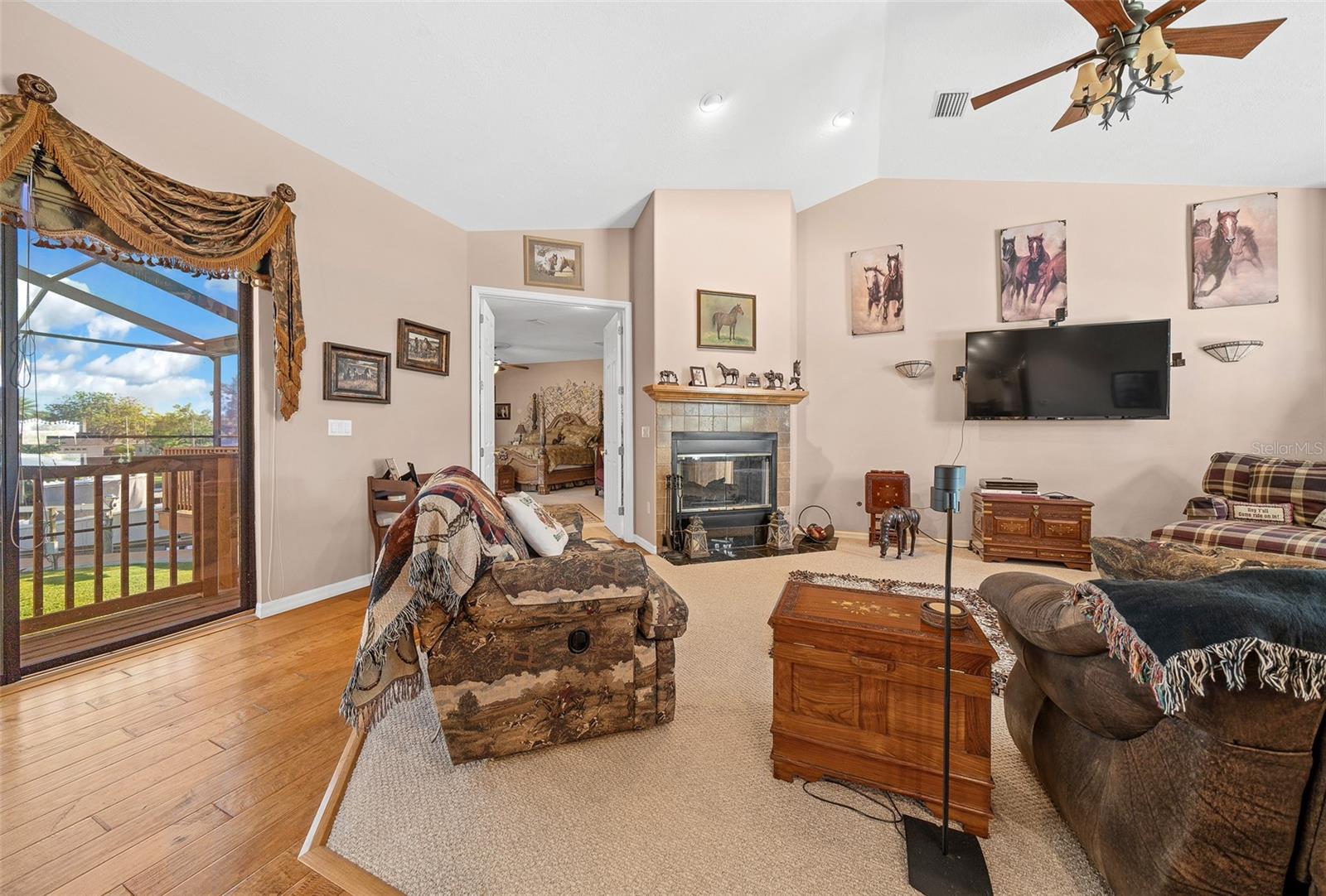 Image 33 of 71 For 2050 18th Street