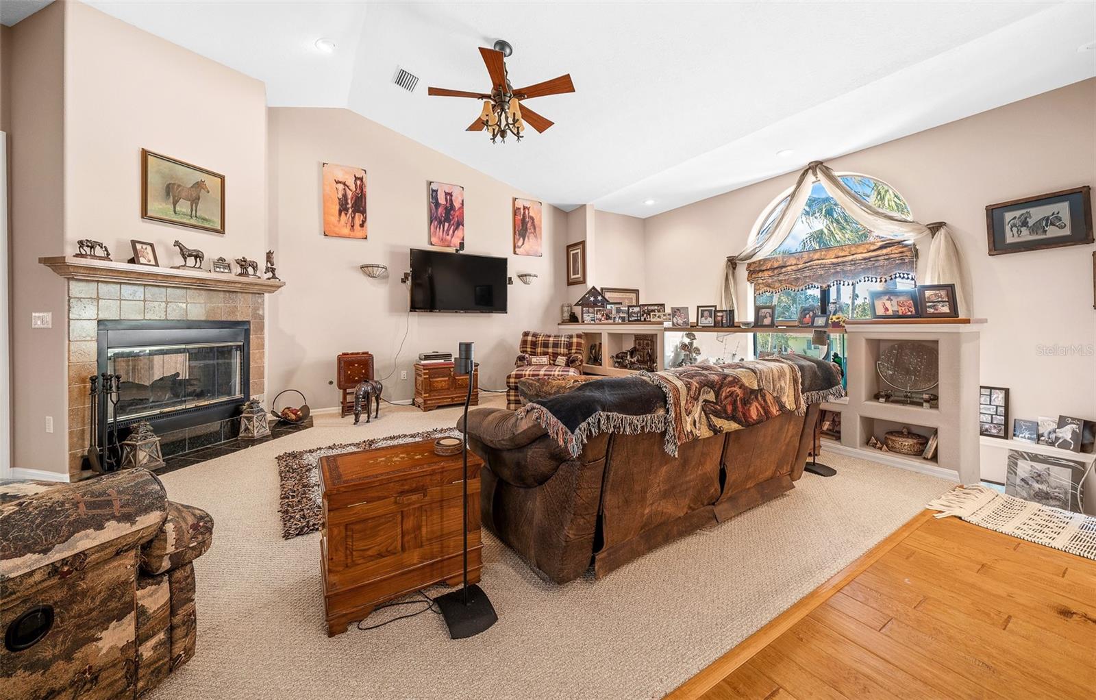 Image 35 of 71 For 2050 18th Street