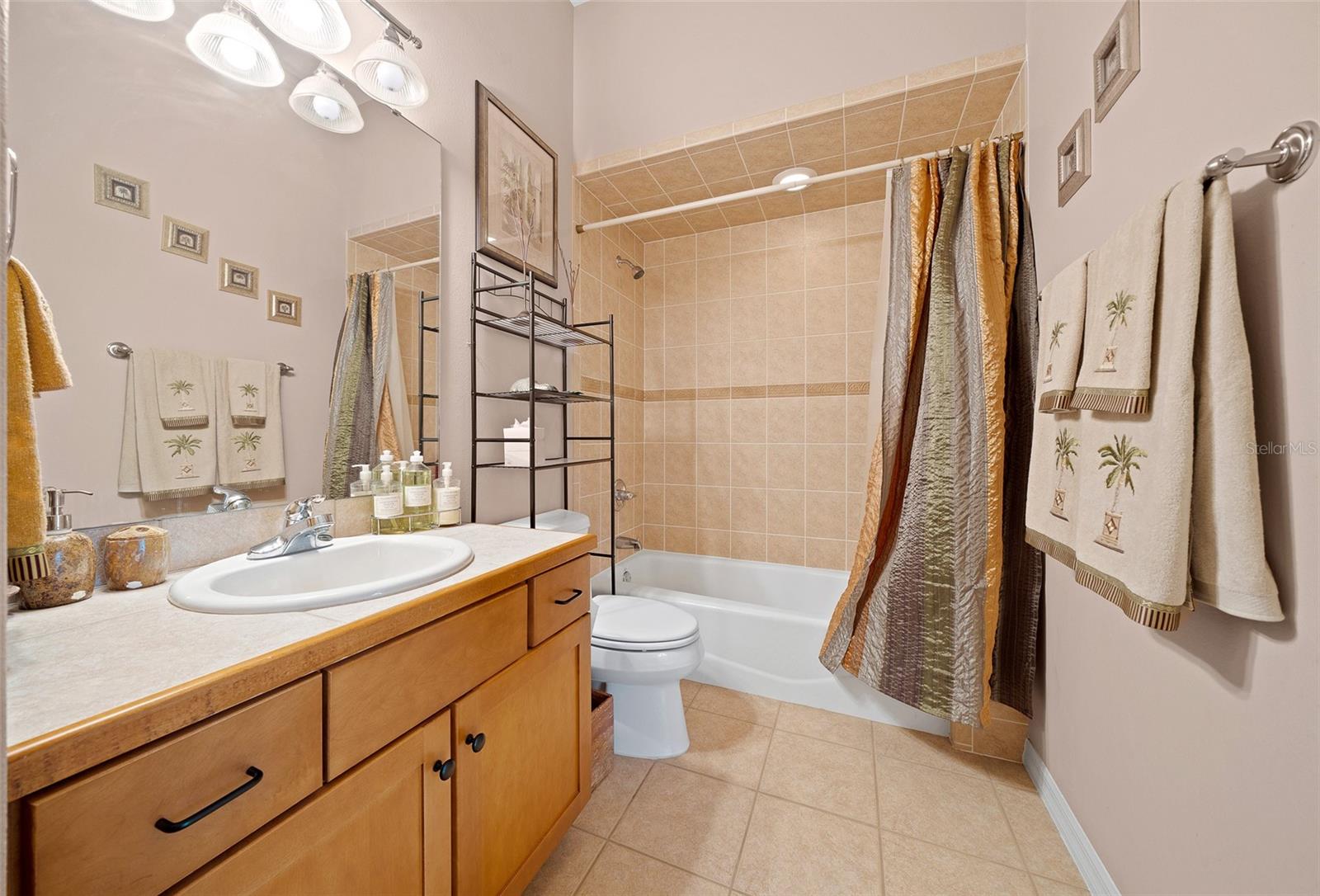 Image 37 of 71 For 2050 18th Street