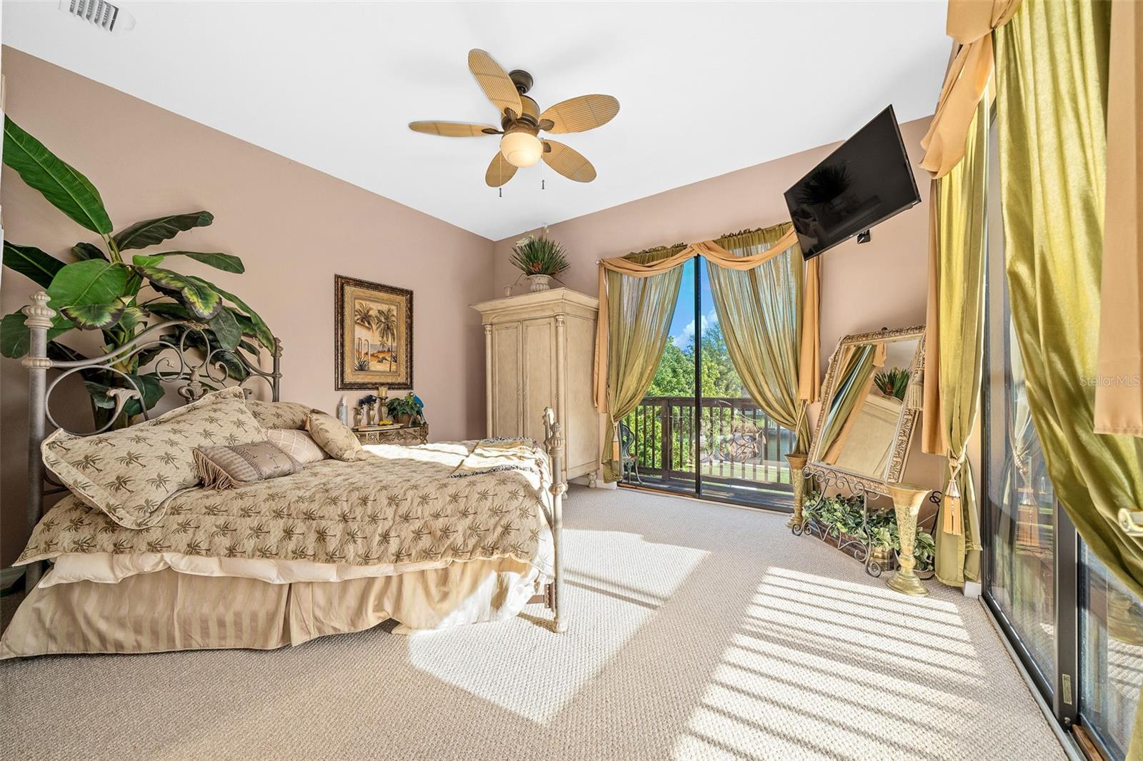 Image 39 of 71 For 2050 18th Street