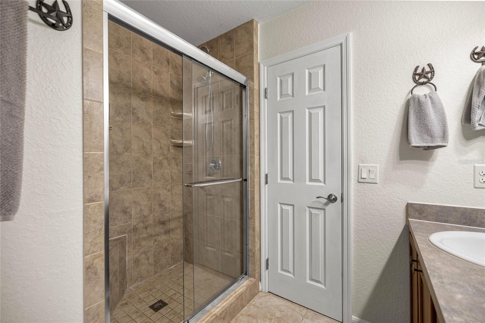 Image 17 of 48 For 5665 140th Street