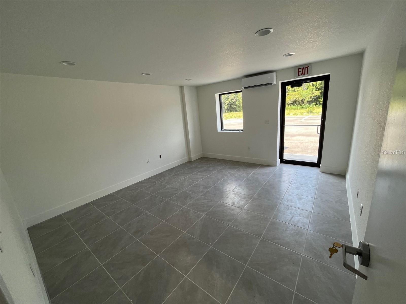 Image 2 of 16 For 5389 133 Place