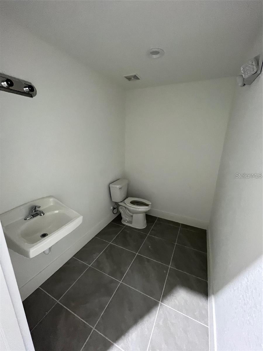 Image 3 of 16 For 5389 133 Place