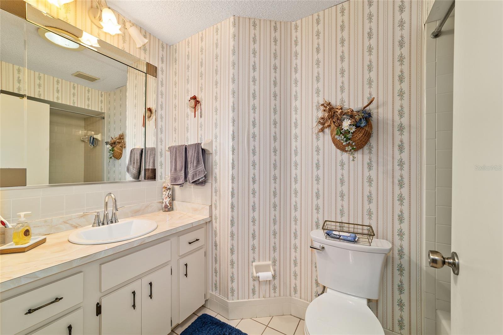 Image 18 of 52 For 10921 86th Ct