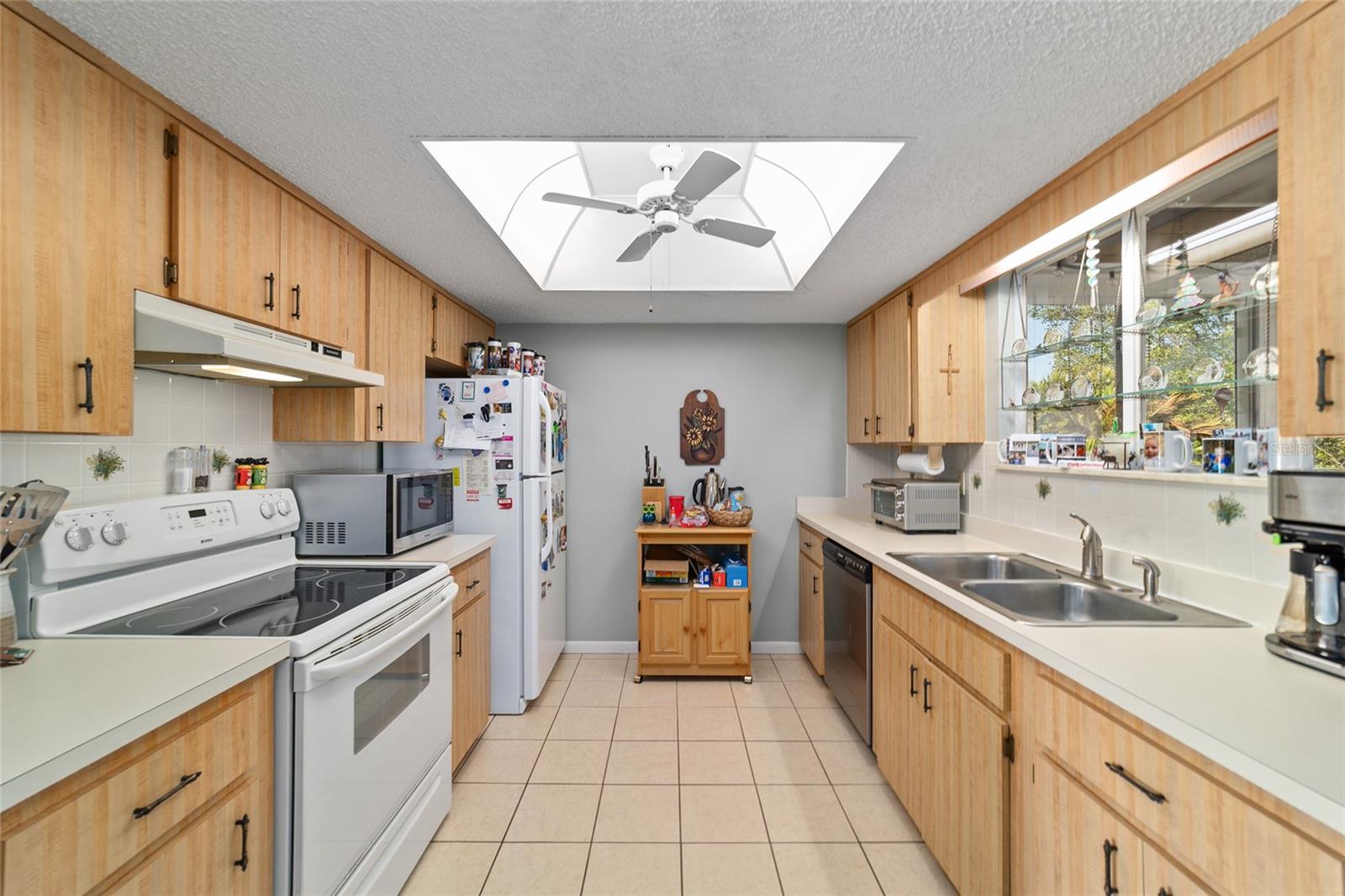 Image 39 of 52 For 10921 86th Ct