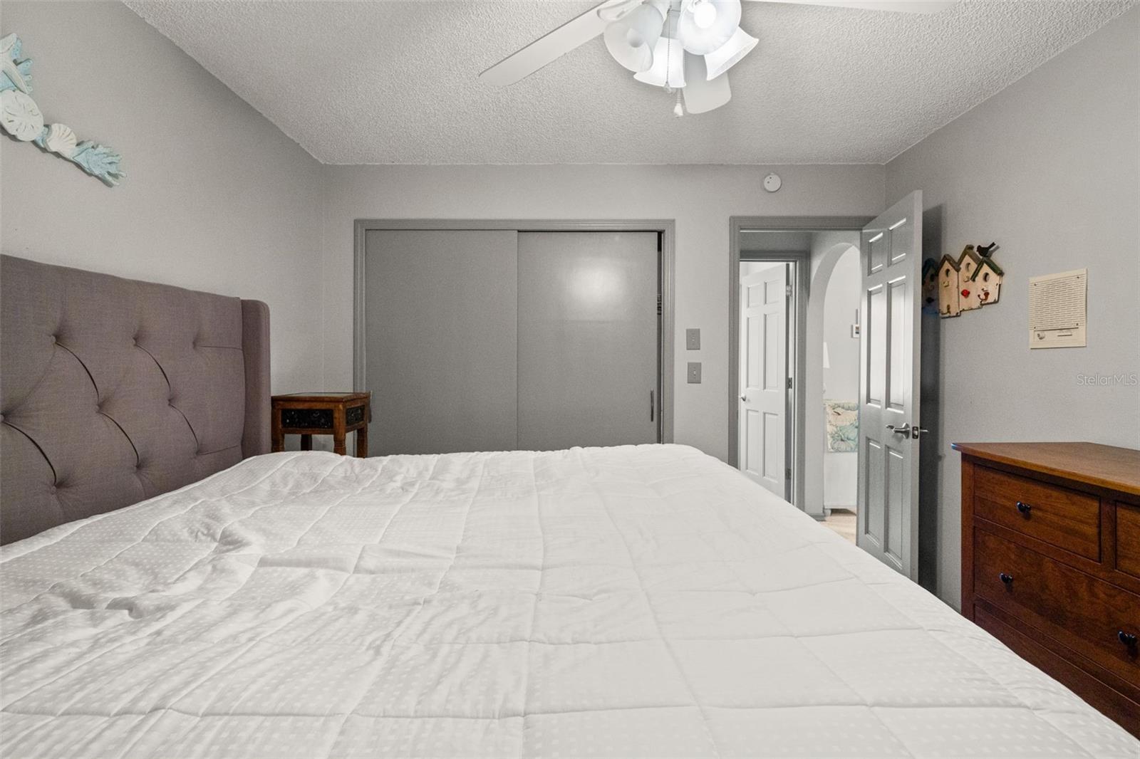 Image 15 of 35 For 13130 Feather Street