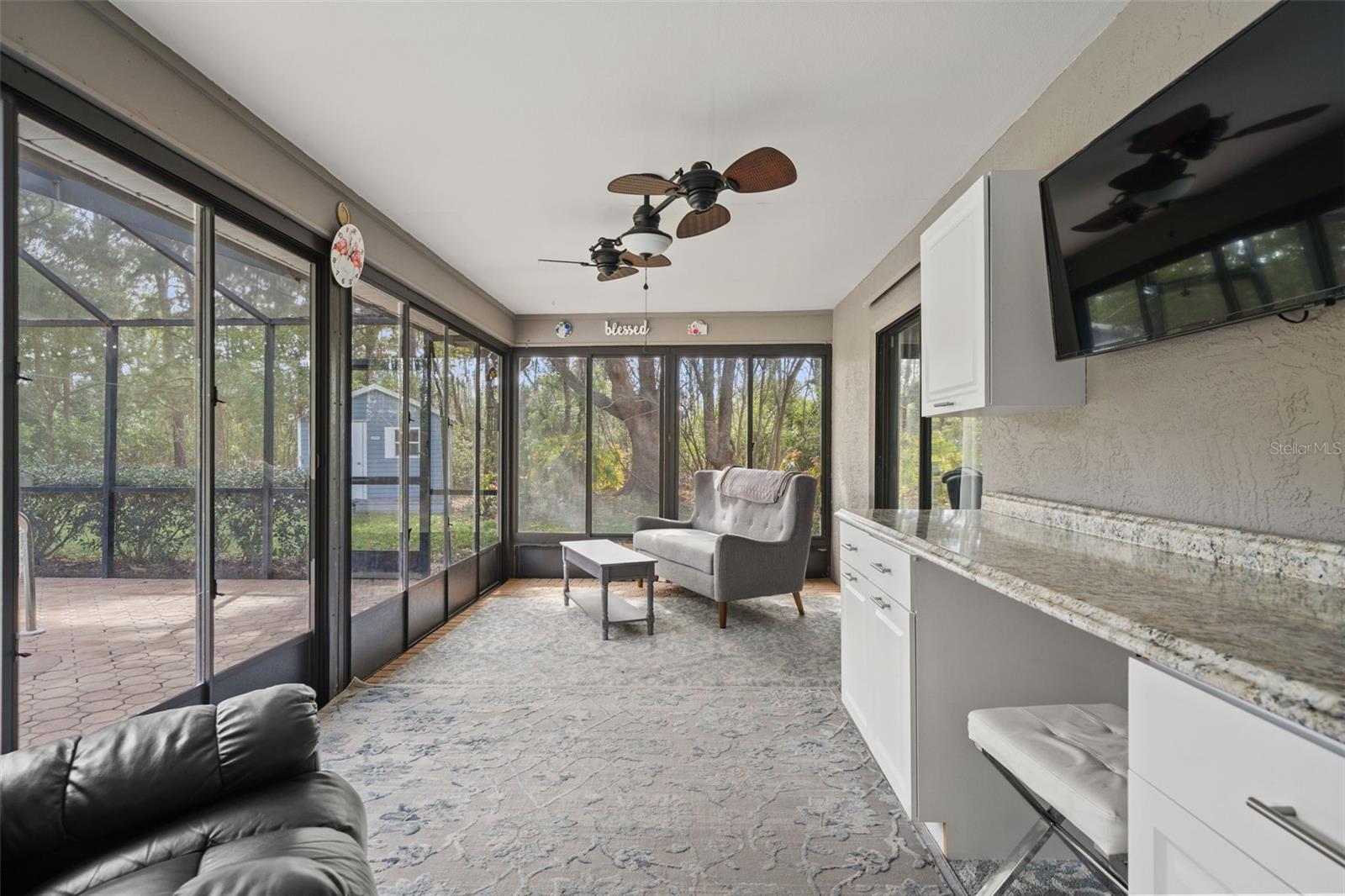 Image 21 of 35 For 13130 Feather Street