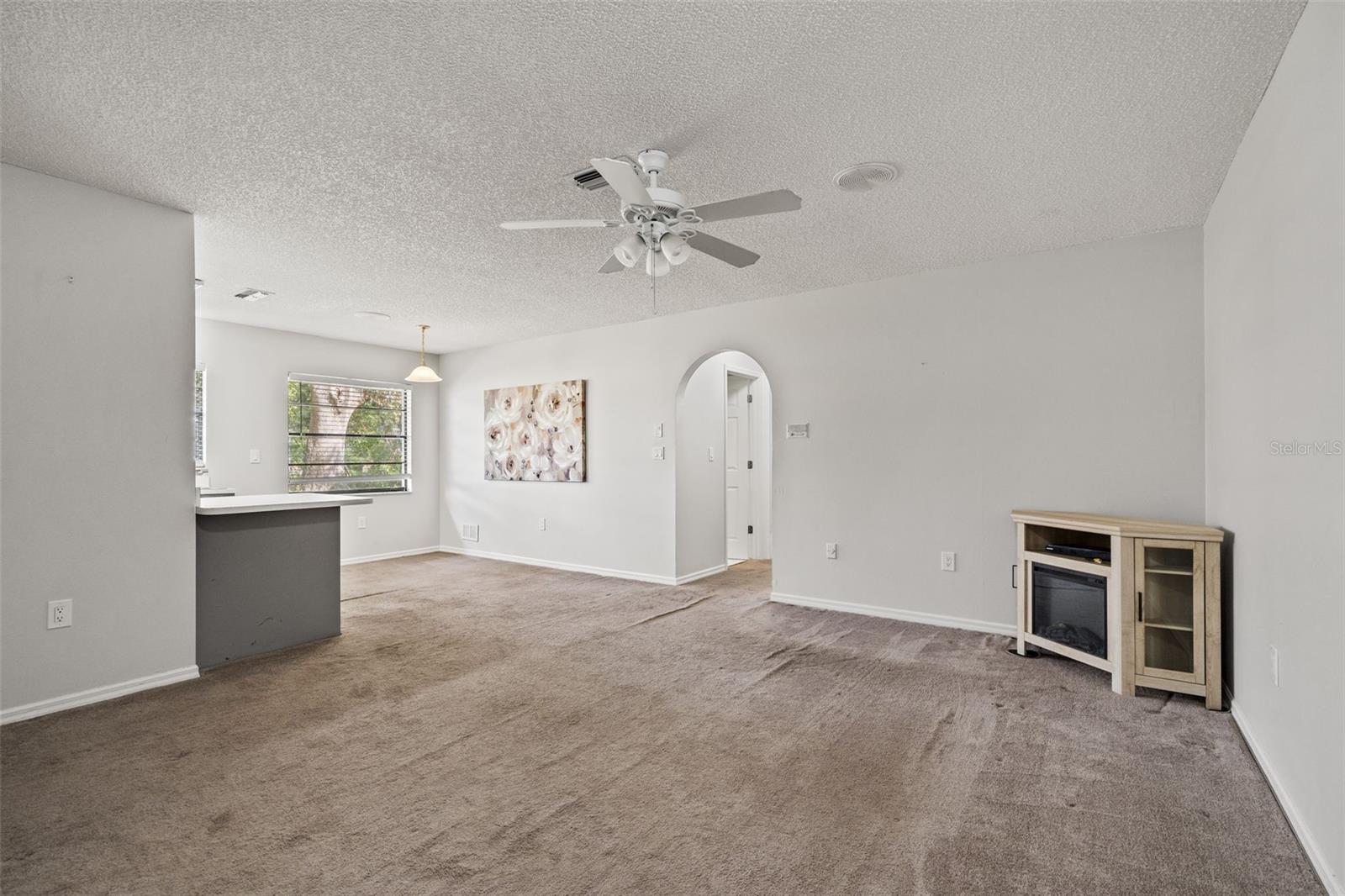 Image 24 of 35 For 13130 Feather Street