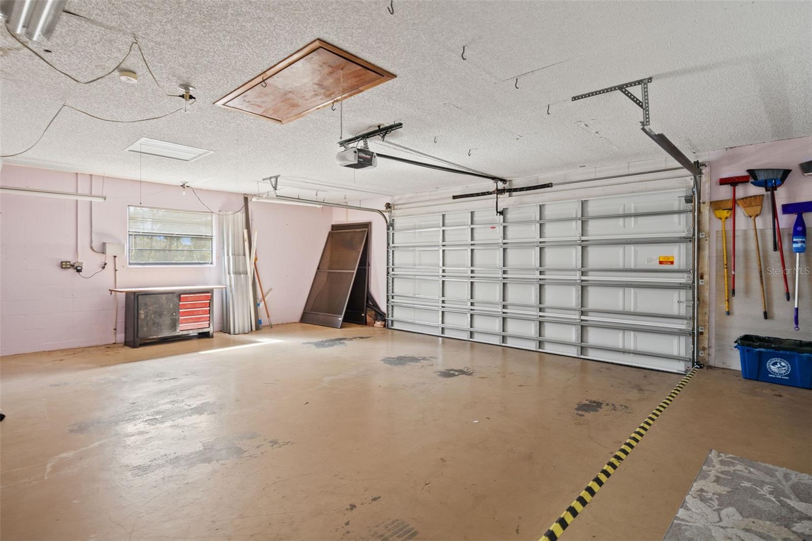 Image 30 of 35 For 13130 Feather Street