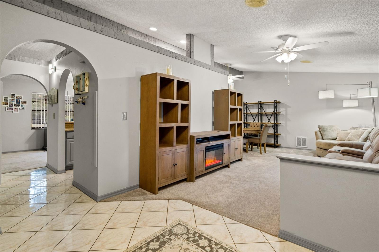 Image 4 of 35 For 13130 Feather Street