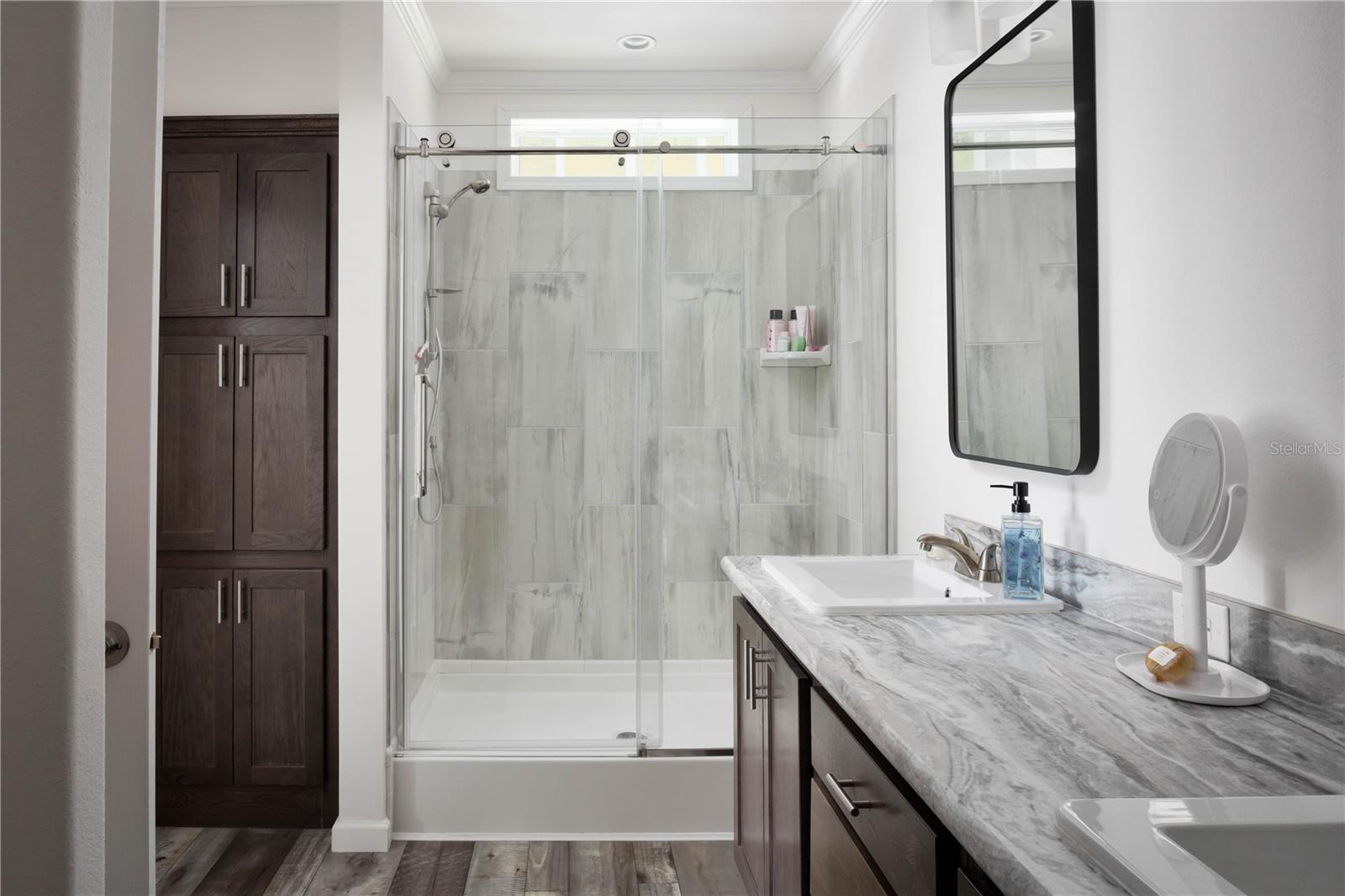 Image 17 of 24 For 10015 45th Avenue