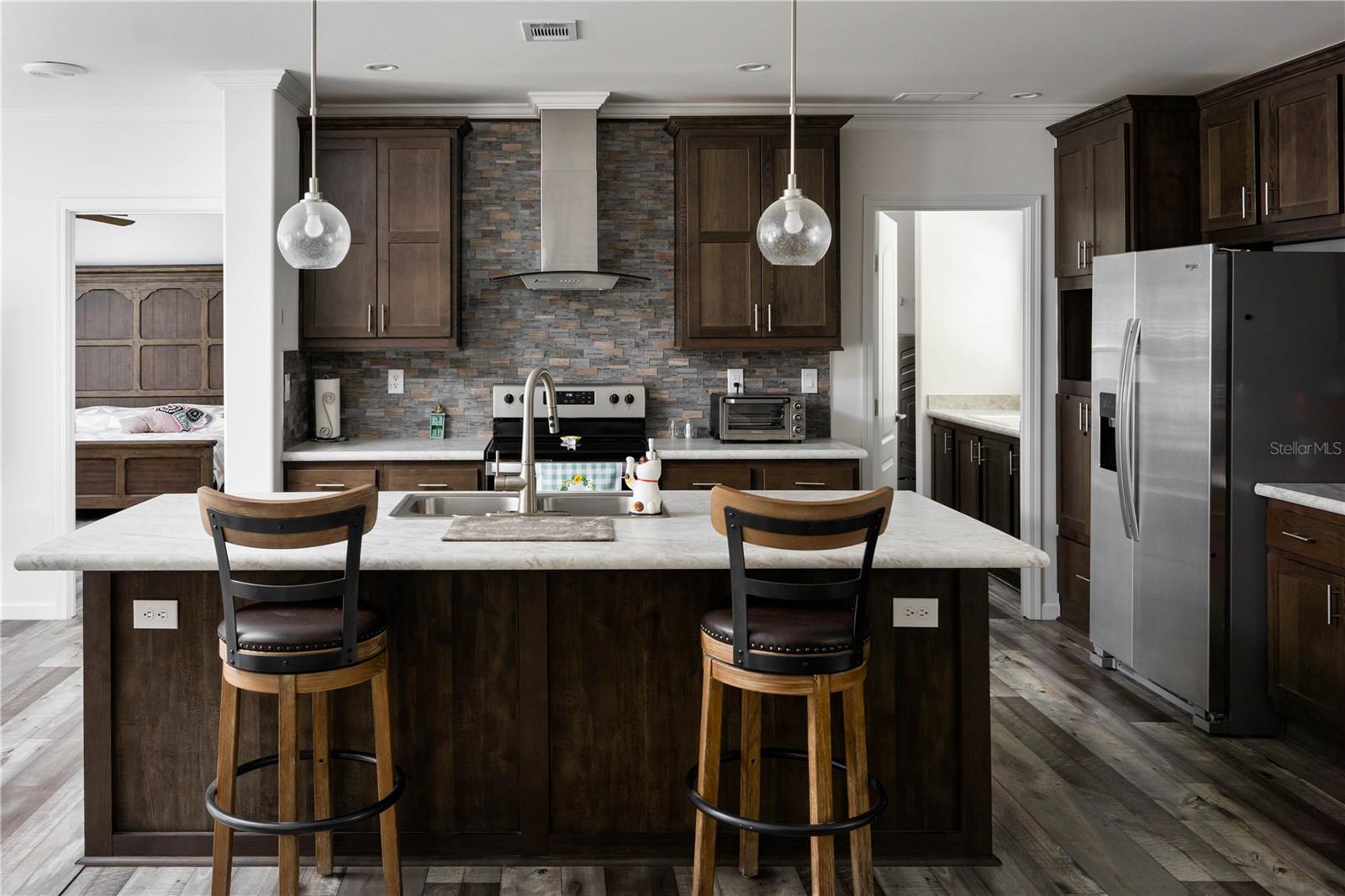 Image 7 of 24 For 10015 45th Avenue