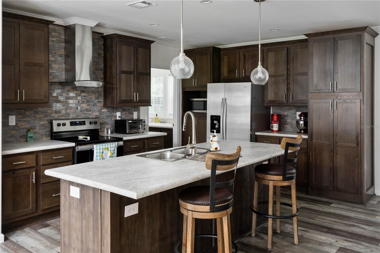 Image 8 of 24 For 10015 45th Avenue