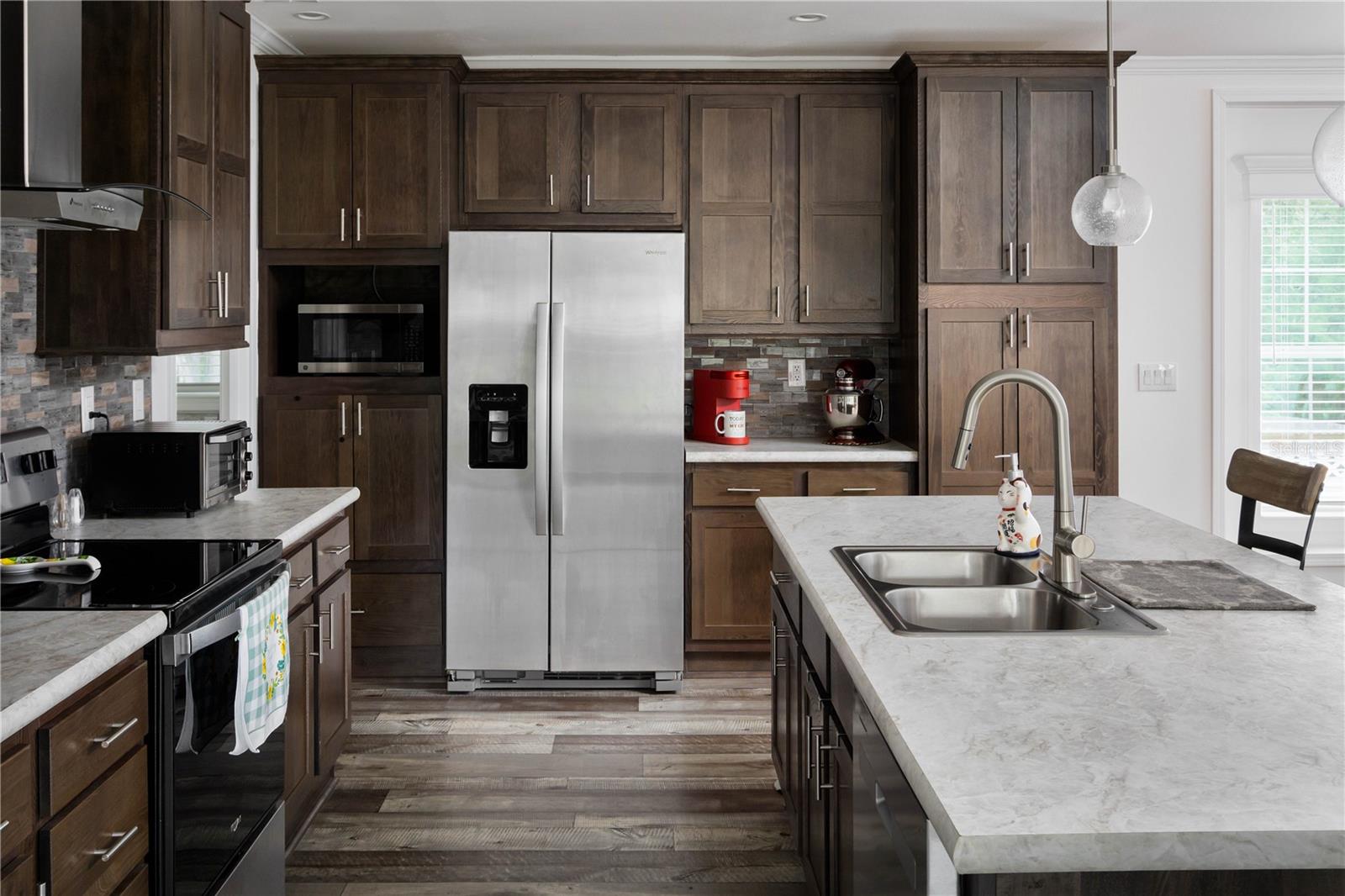 Image 9 of 24 For 10015 45th Avenue