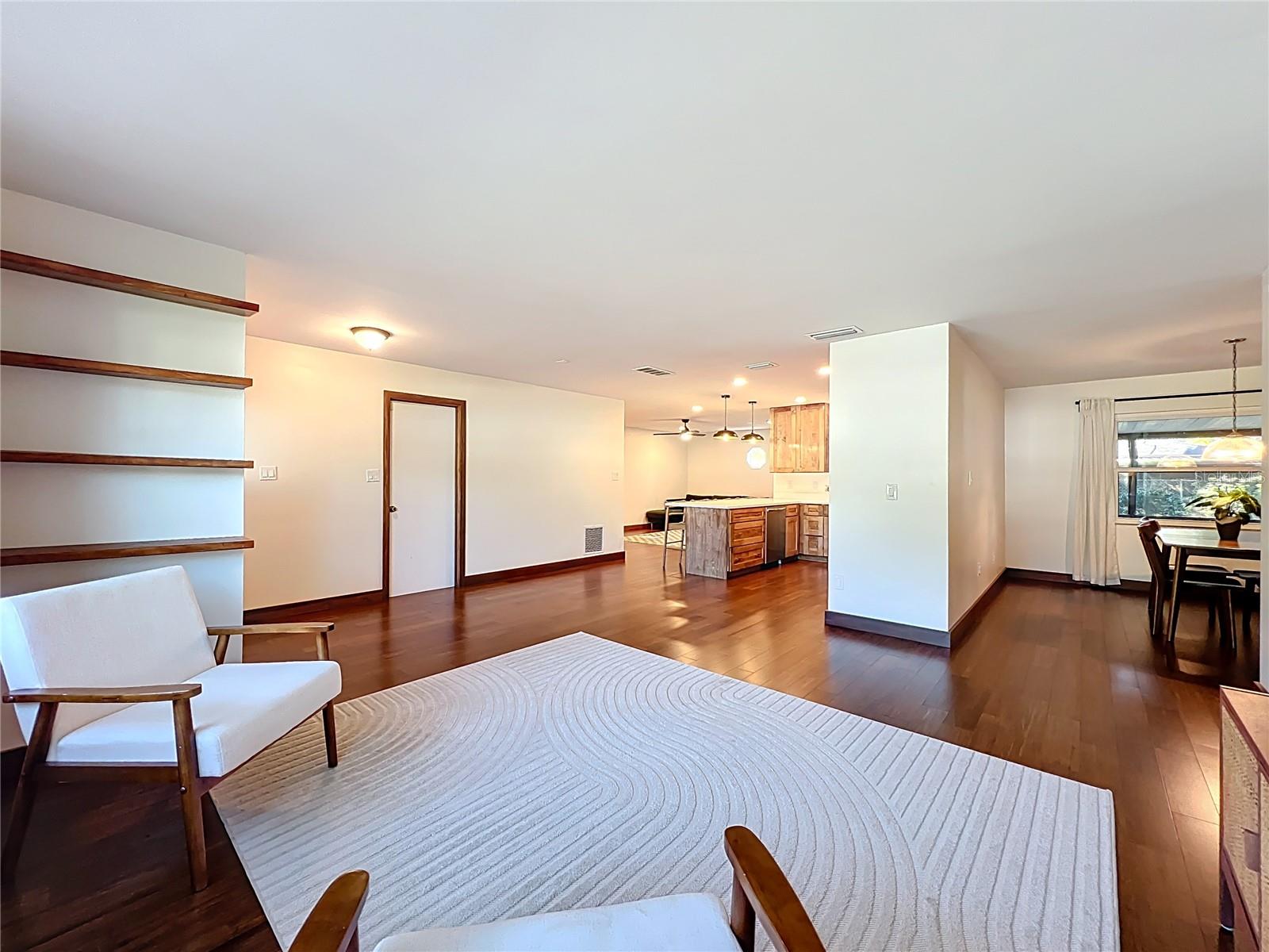 Image 10 of 76 For 7445 Betty Street