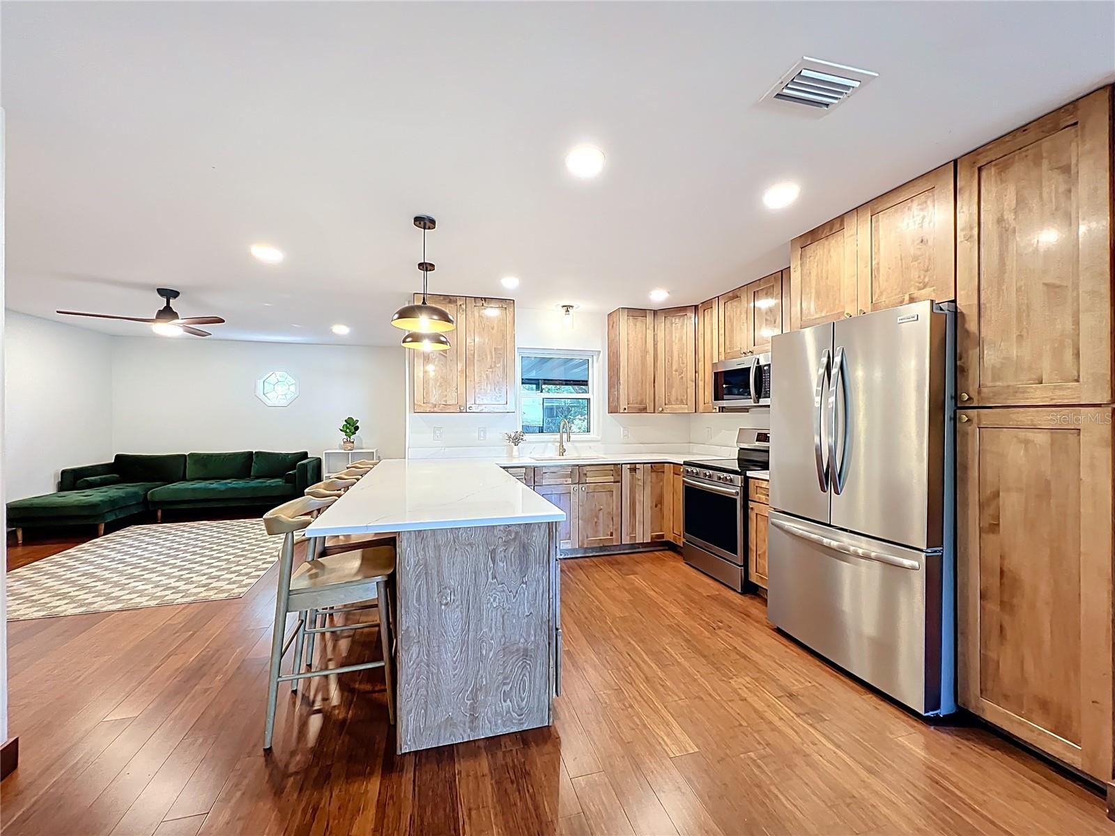 Image 17 of 76 For 7445 Betty Street