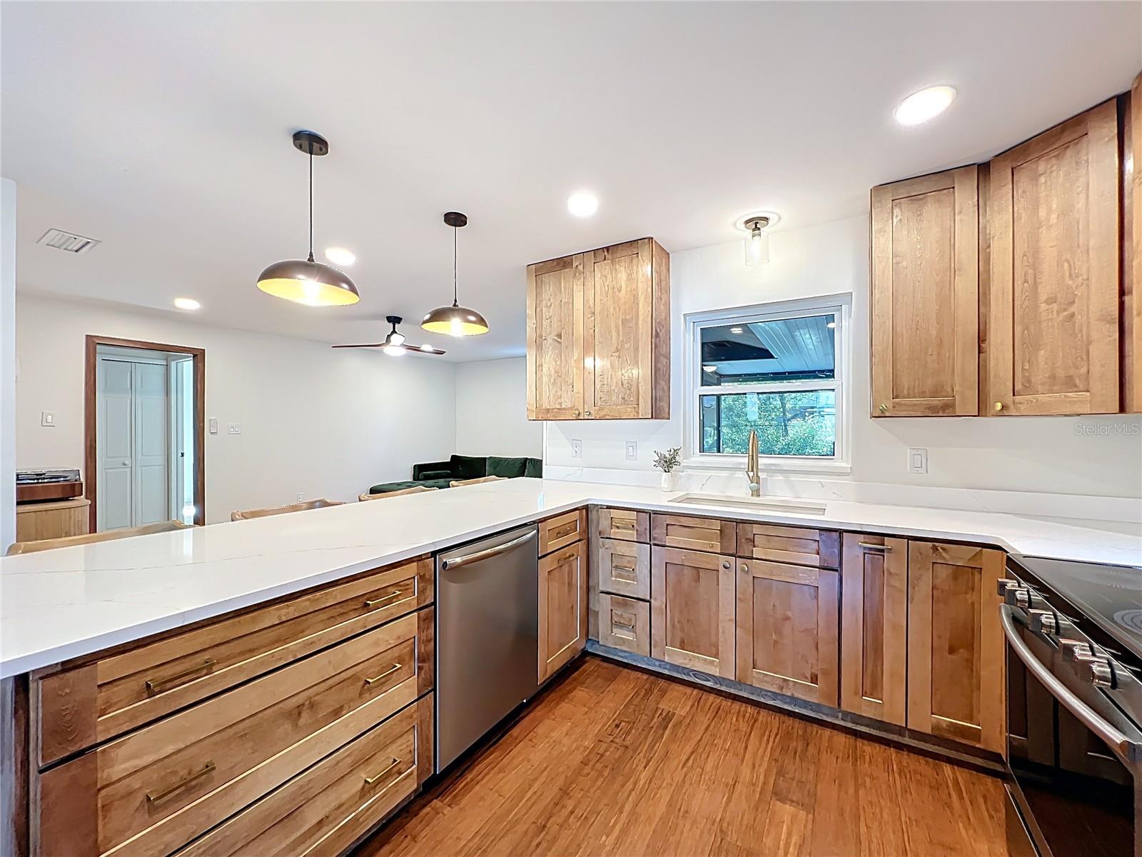 Image 20 of 76 For 7445 Betty Street