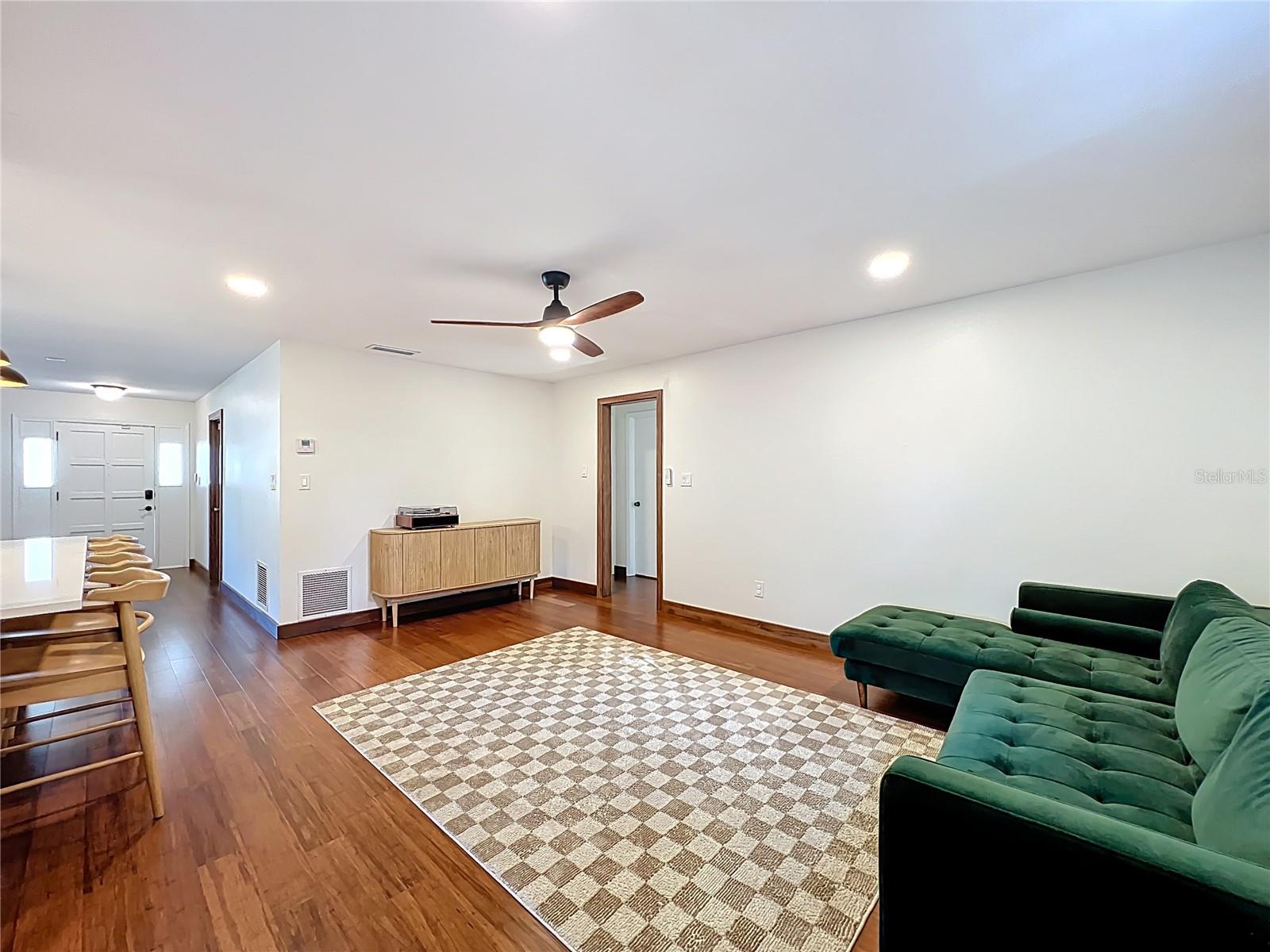 Image 27 of 76 For 7445 Betty Street