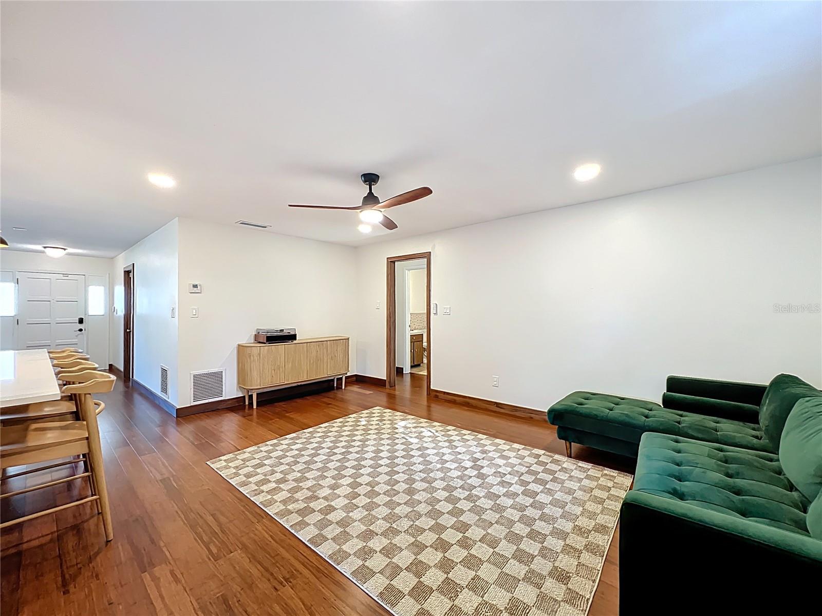 Image 28 of 76 For 7445 Betty Street