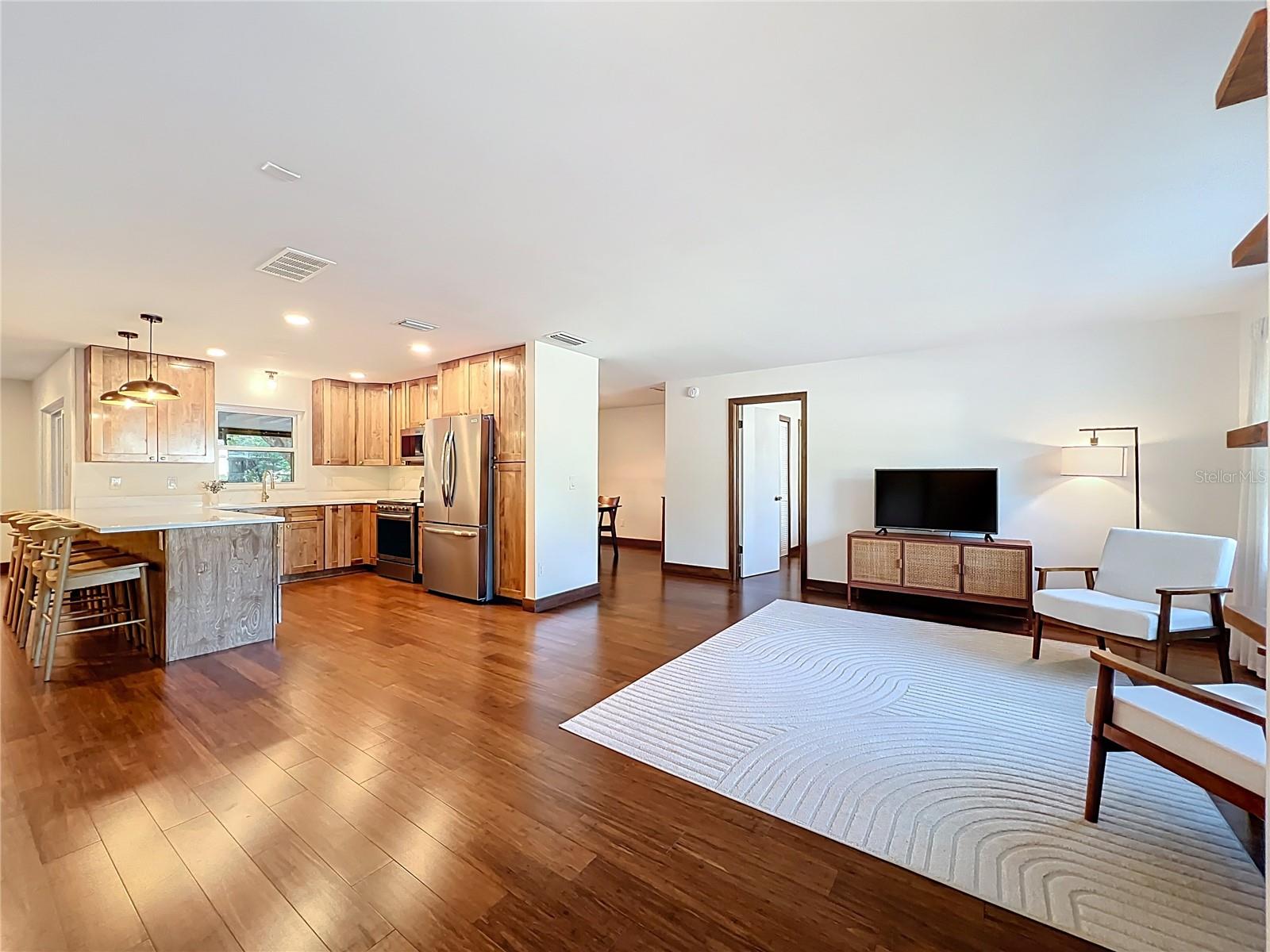 Image 5 of 76 For 7445 Betty Street