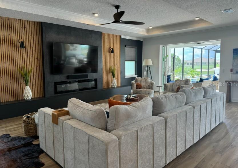 Image 5 of 39 For 9232 85th Place