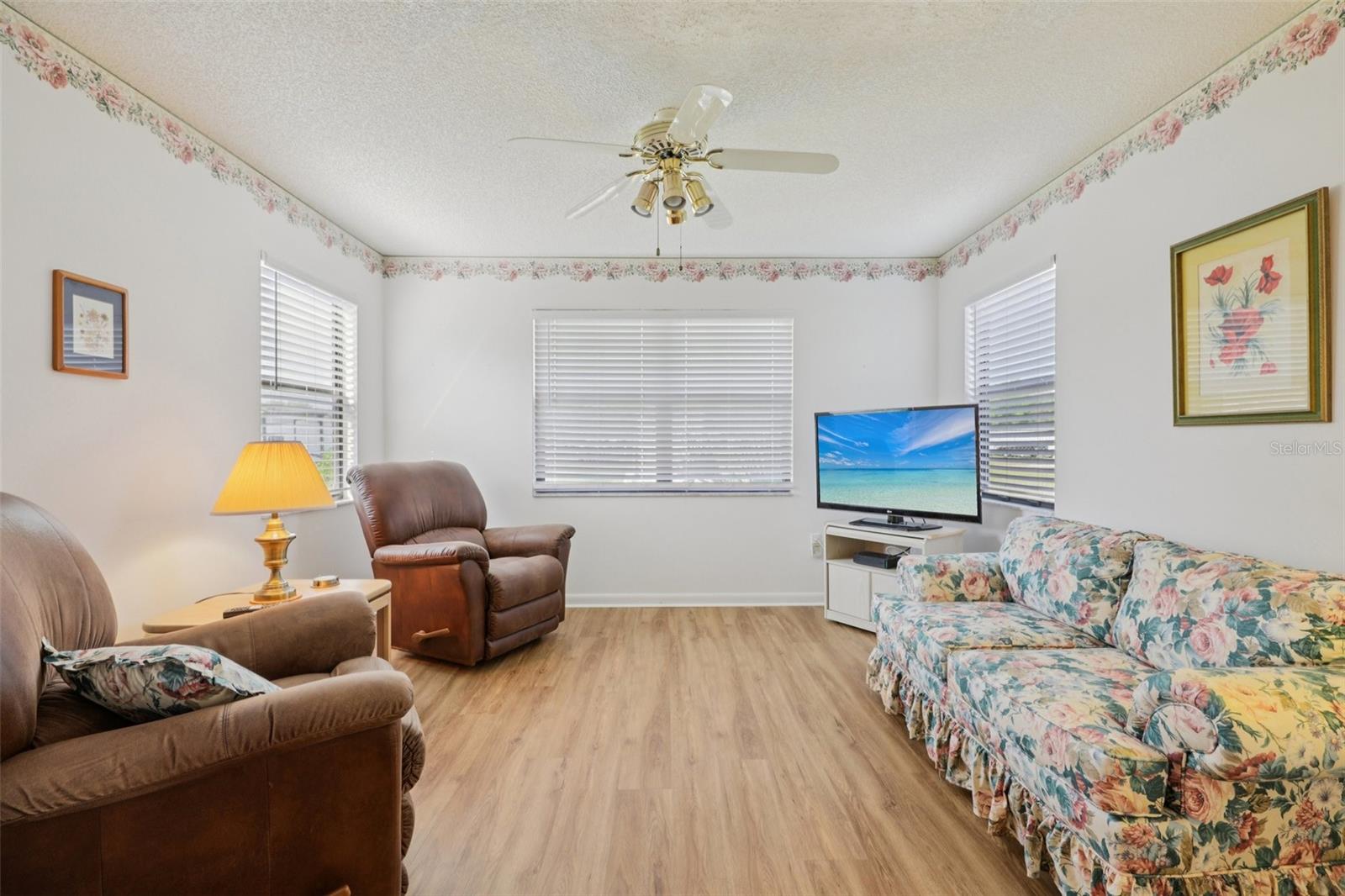 Image 19 of 71 For 1907 Tweed Court