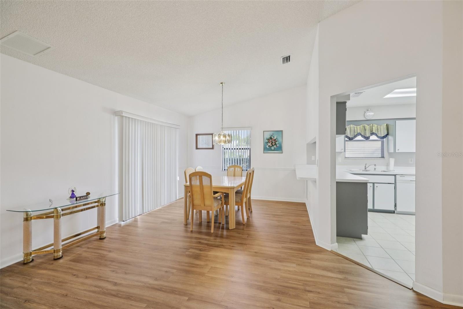 Image 22 of 71 For 1907 Tweed Court