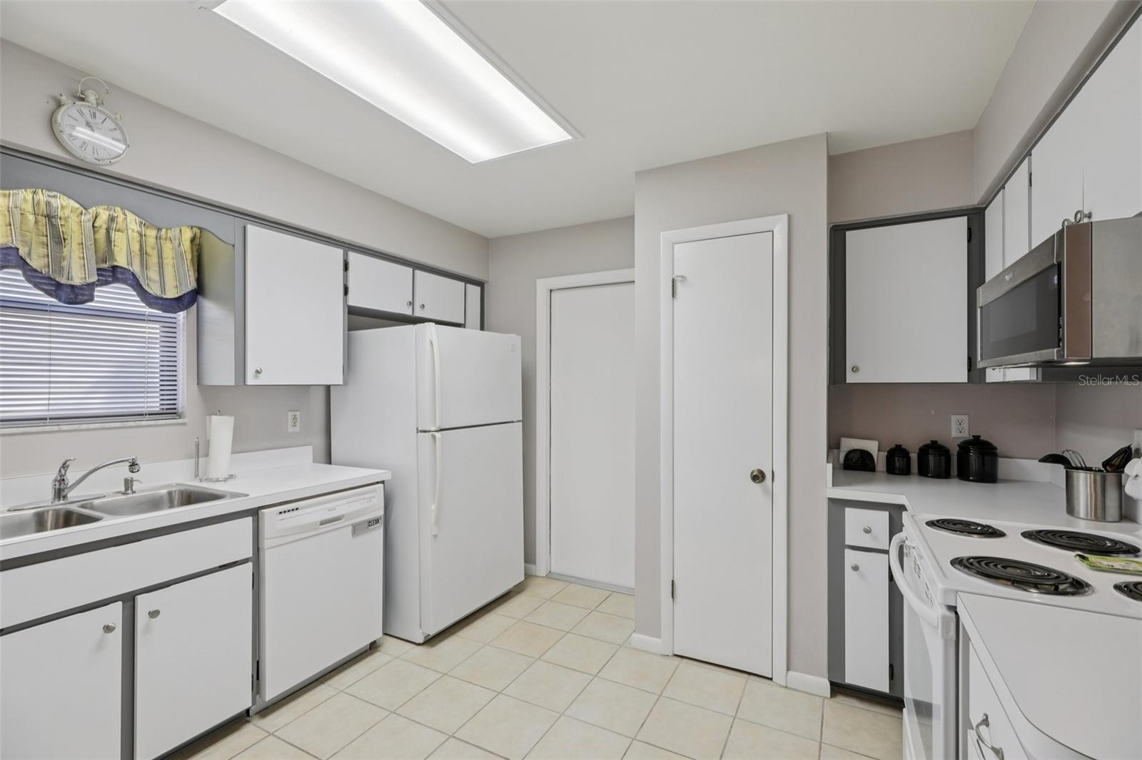 Image 25 of 71 For 1907 Tweed Court