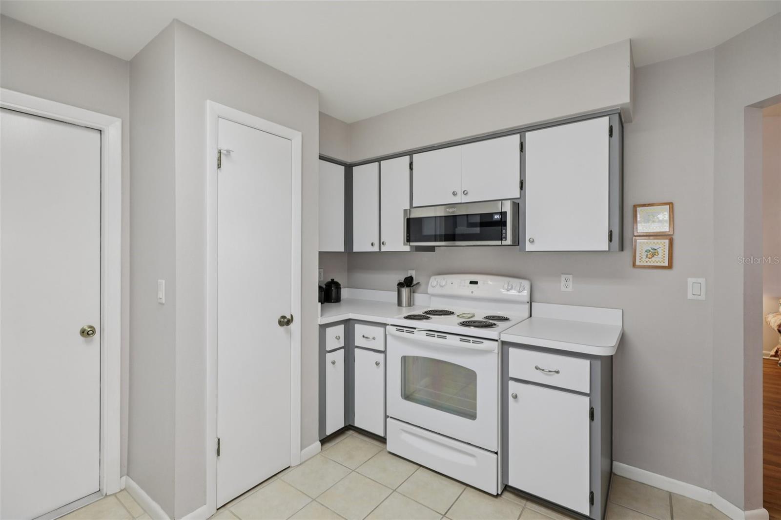 Image 26 of 71 For 1907 Tweed Court