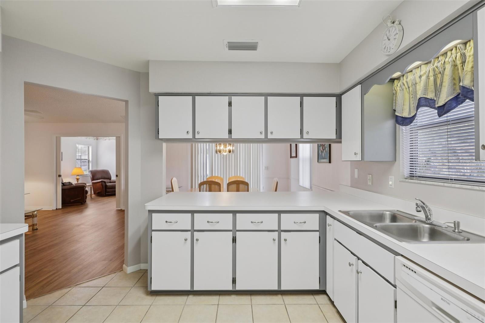 Image 27 of 71 For 1907 Tweed Court