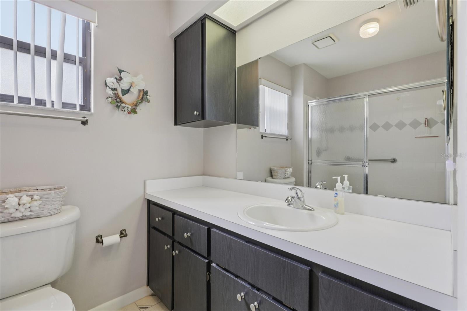 Image 33 of 71 For 1907 Tweed Court