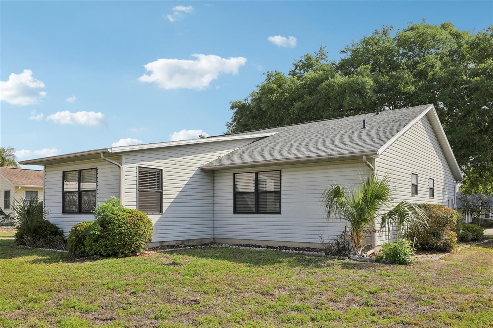 Image 42 of 71 For 1907 Tweed Court