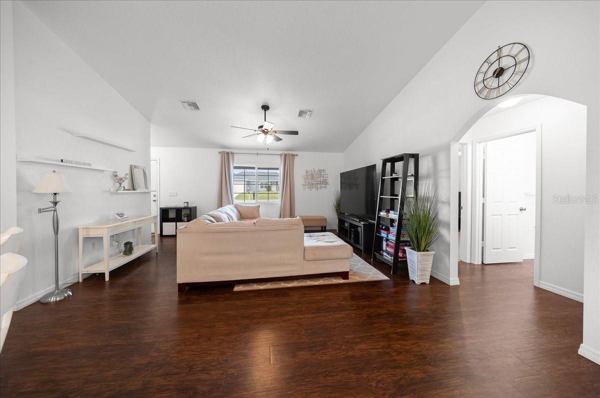 Image 7 of 35 For 15675 89th Terrace