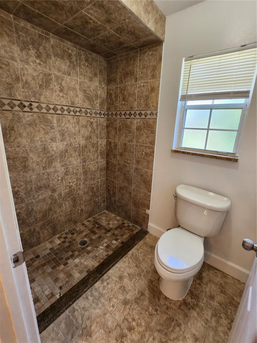 Image 15 of 32 For 9 Teak Way Drive