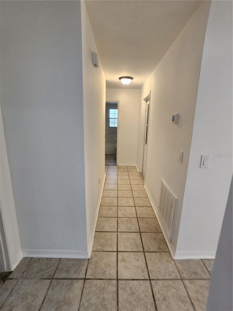 Image 17 of 32 For 9 Teak Way Drive