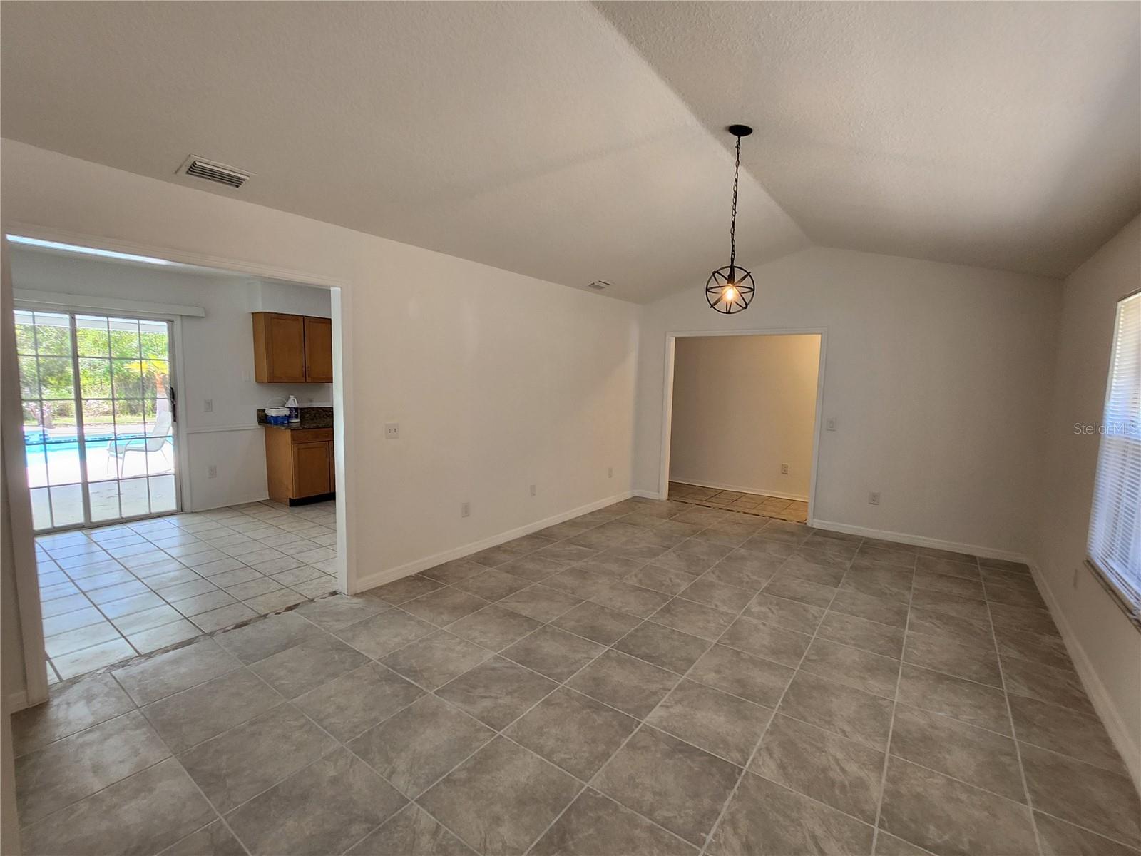 Image 5 of 32 For 9 Teak Way Drive