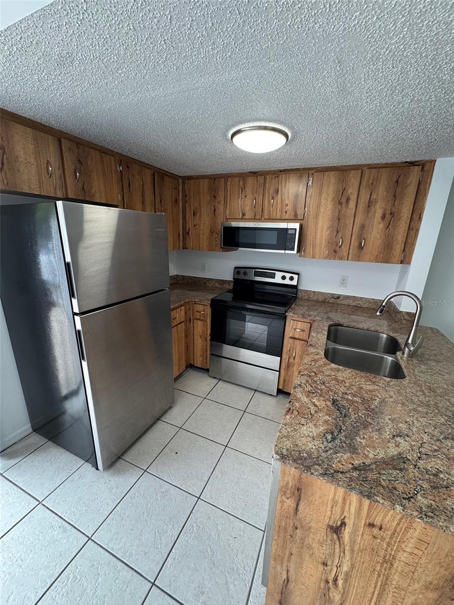 Image 6 of 16 For 1409-1409 17th Avenue