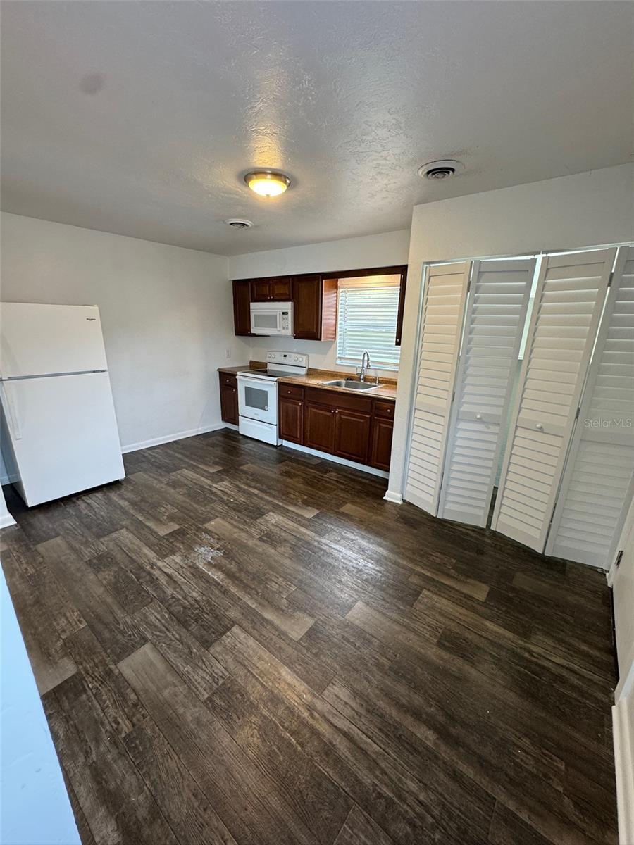 Image 5 of 14 For 1703-1703 70th Street