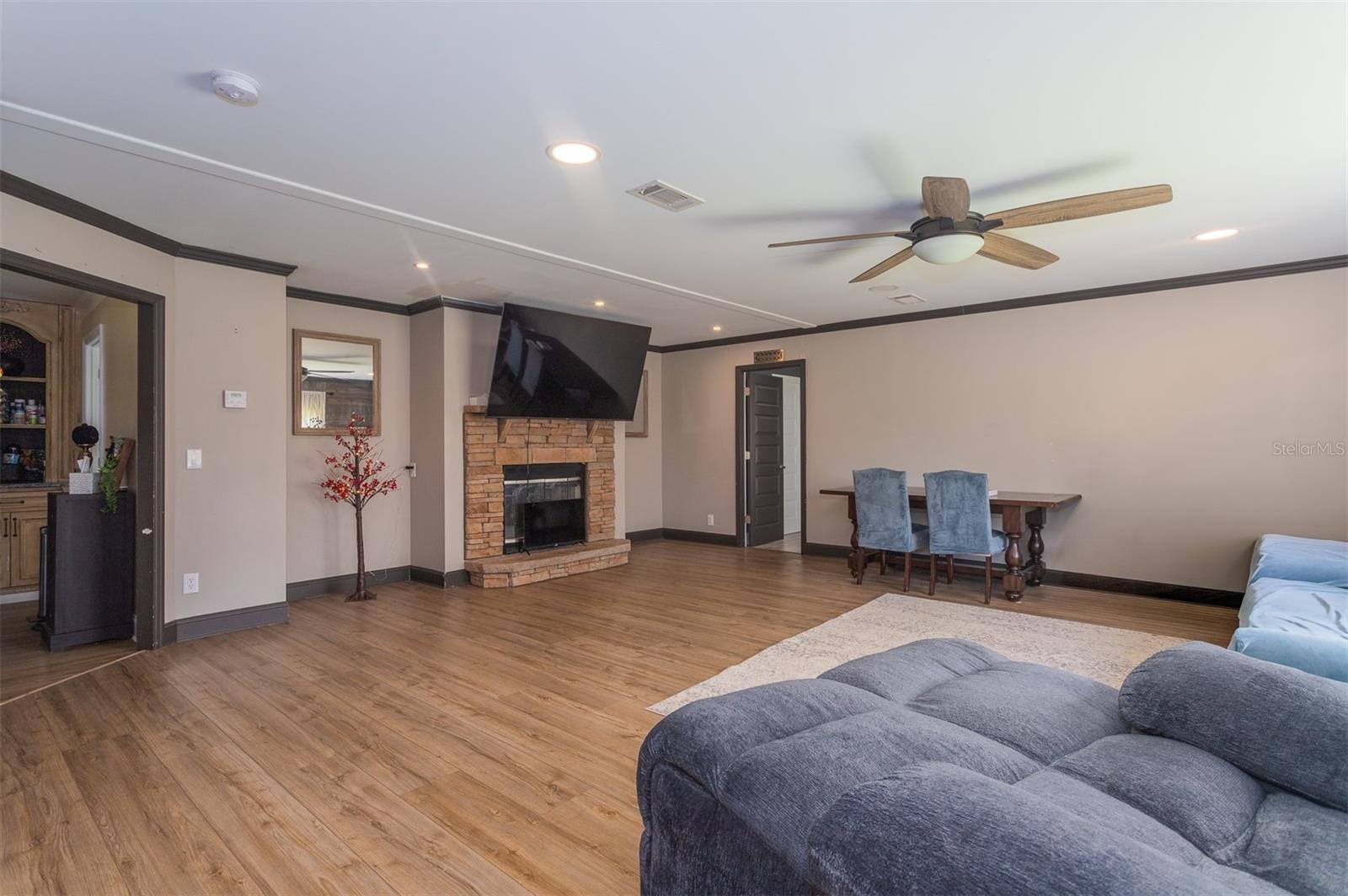 Image 2 of 28 For 6965 137th Place