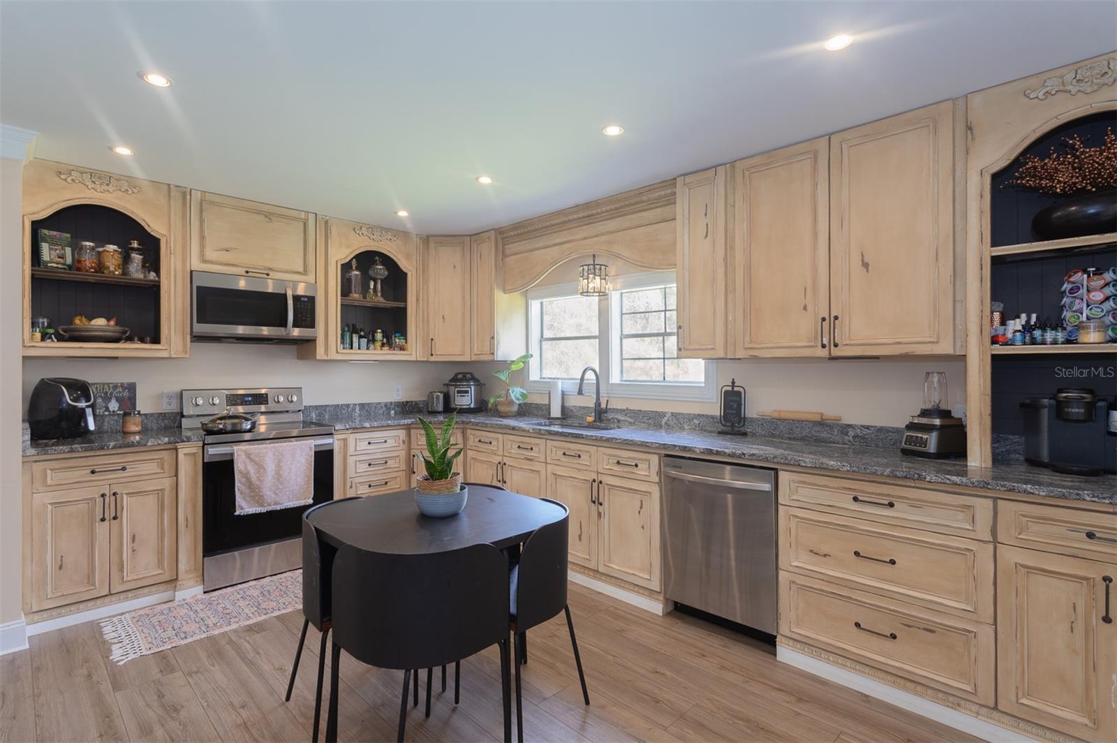 Image 5 of 28 For 6965 137th Place