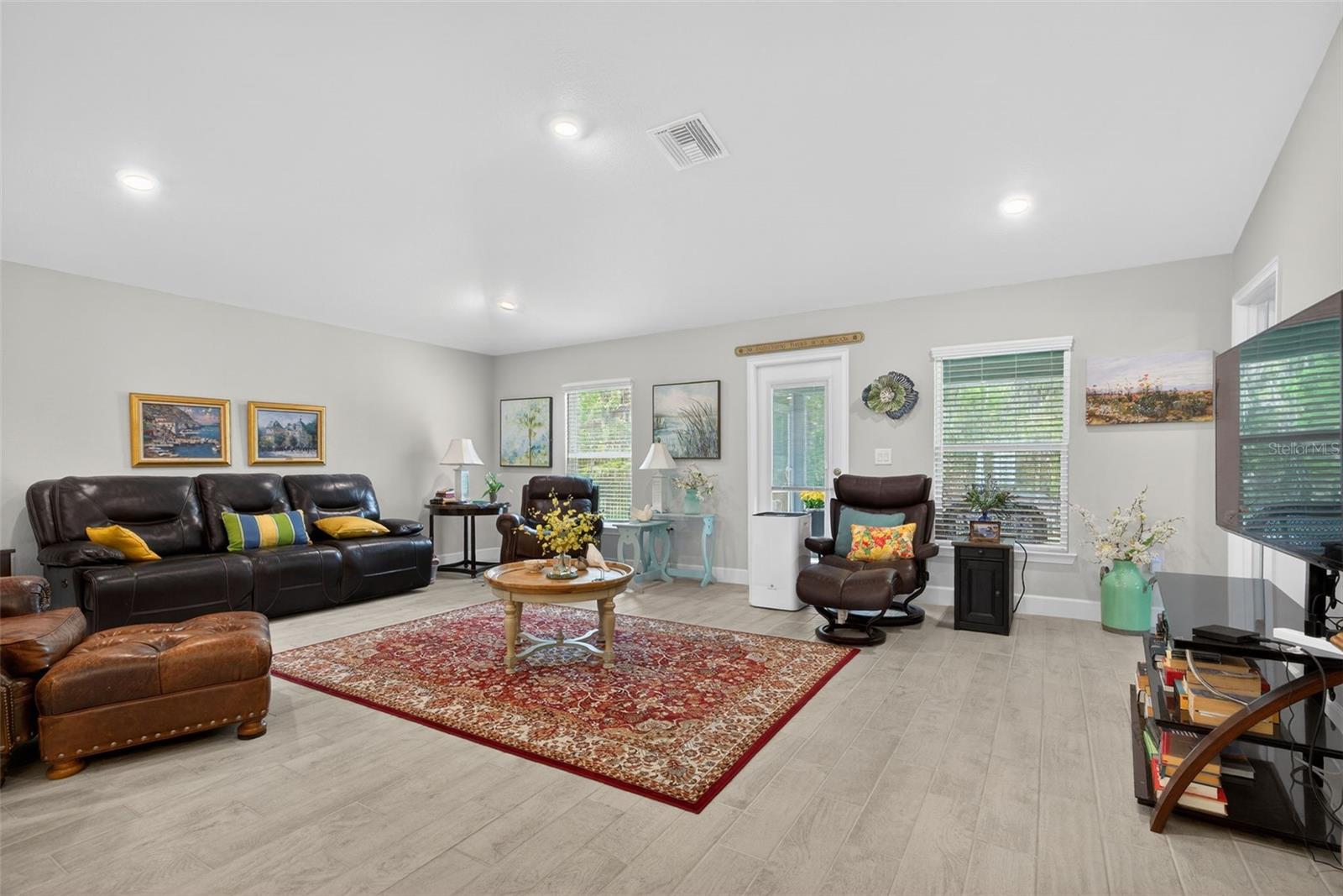 Image 21 of 48 For 1137 Heron Point Drive