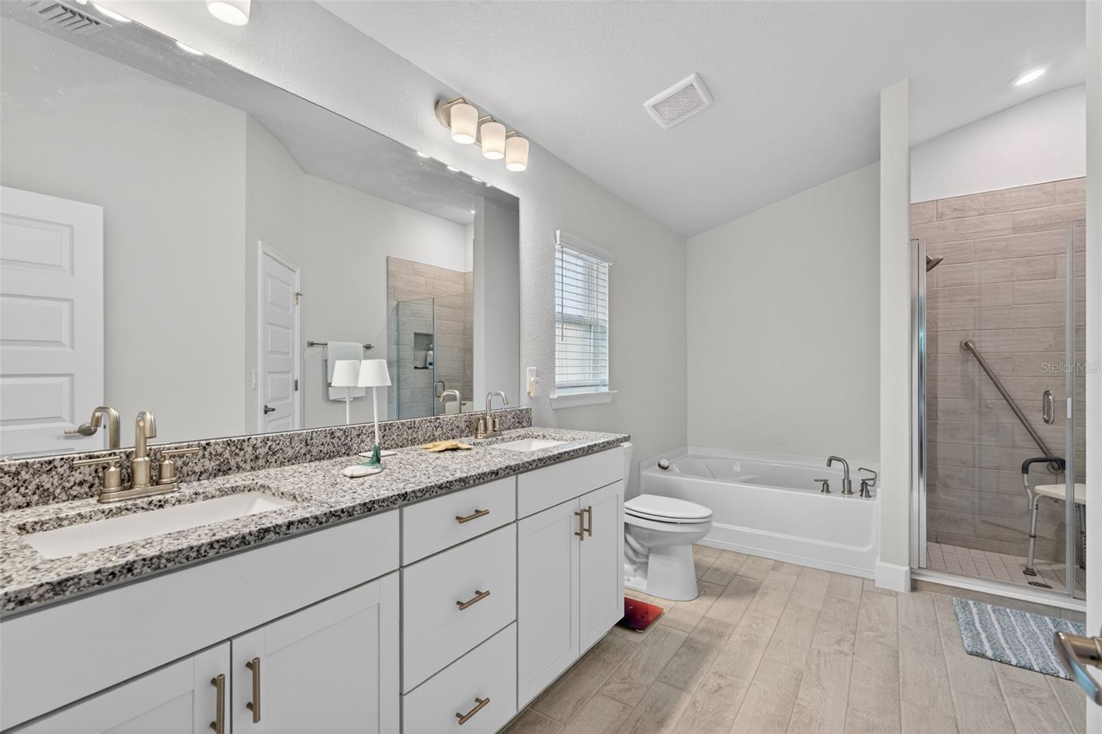 Image 25 of 48 For 1137 Heron Point Drive