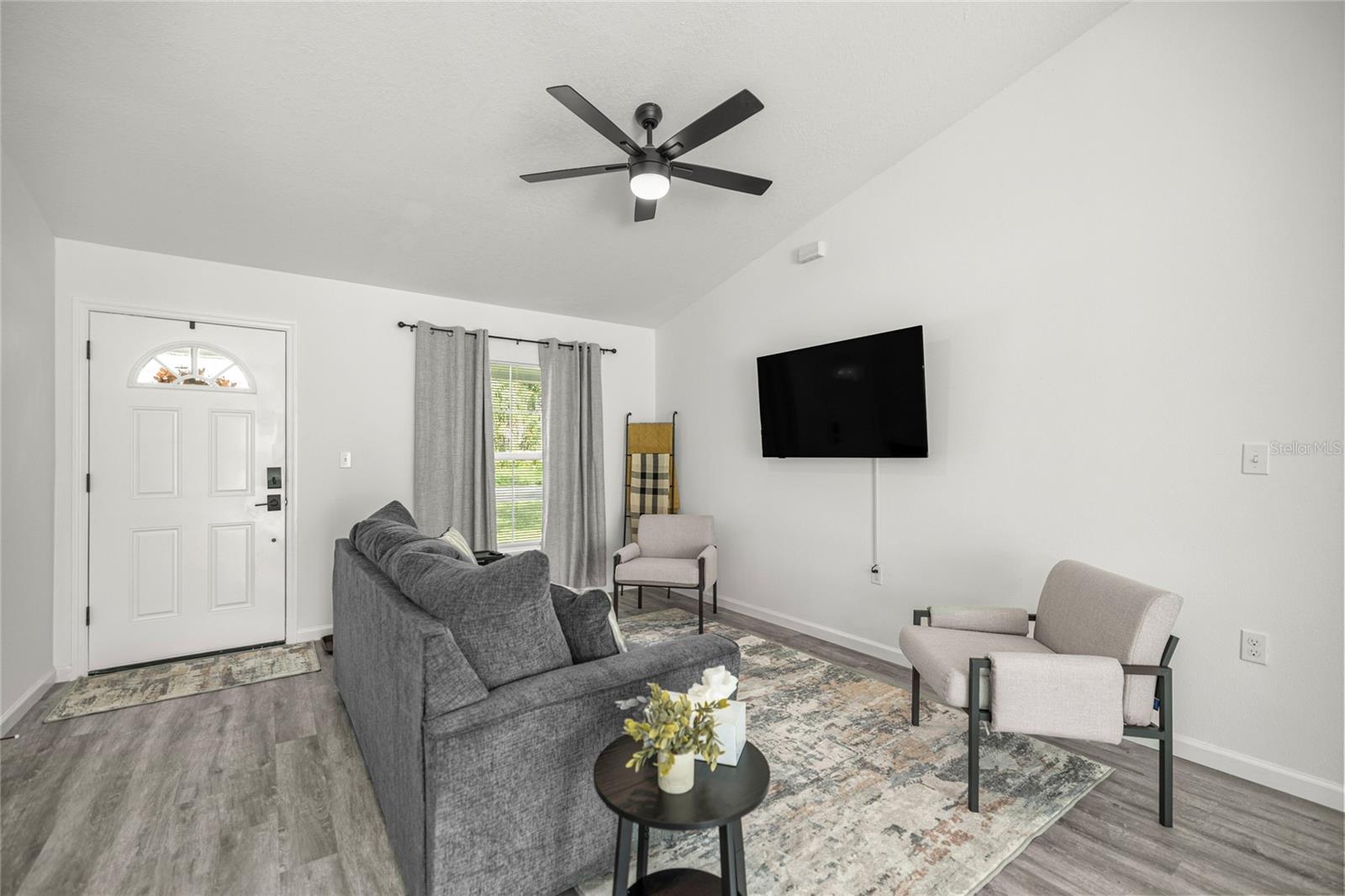 Image 25 of 41 For 714 1st Street