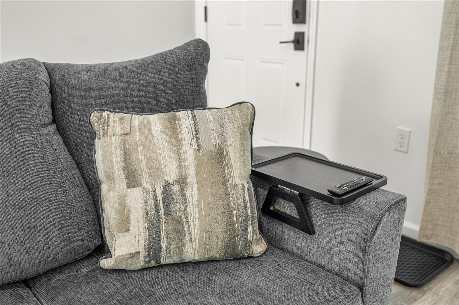 Image 6 of 41 For 714 1st Street